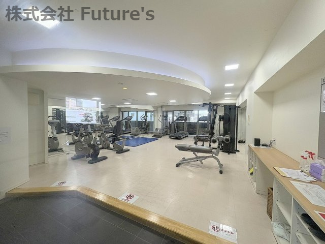 ザ・ライオンズ三郷中央レジデンスＢのその他共用部分|マンション内にフィットネスルームが付いています。日々のトレーニングに使えますね◎