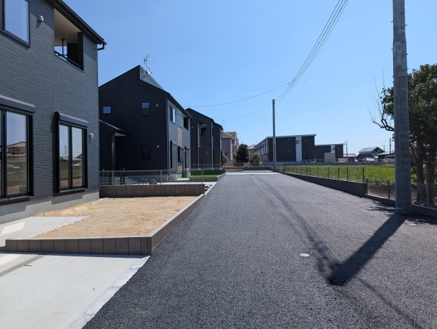 ひたちなか市足崎　20期の前面道路含む現地写真|前面道路含む現地写真です