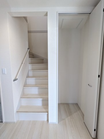 ひたちなか市足崎　20期の居間・リビング|同施工リビングです。いつもの団らんから家族会議までリビングはコミュニケーションの場♪