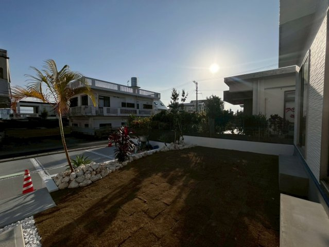 ＋＋読谷村上地－A号棟（全３棟）の駐車場