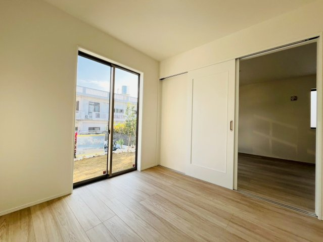 ＋＋読谷村上地－A号棟（全３棟）の洋室