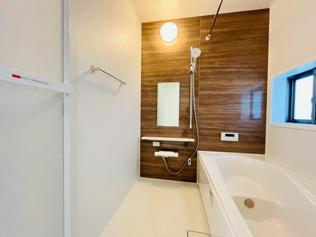 ＋＋読谷村上地－A号棟（全３棟）の浴室