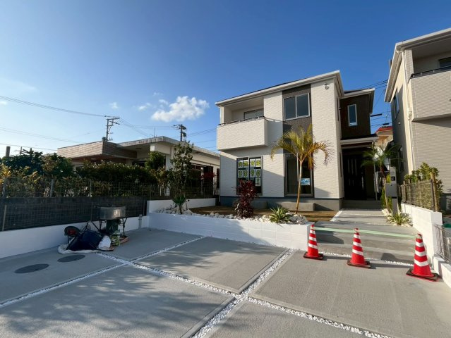 ＋＋読谷村上地－A号棟（全３棟）の前面道路含む現地写真|前面道路含む現地写真です