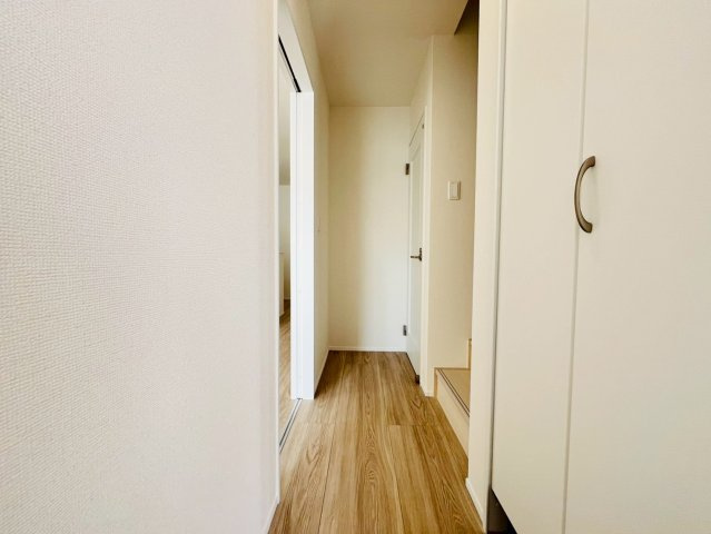 ＋＋読谷村上地－B号棟（全３棟）の玄関