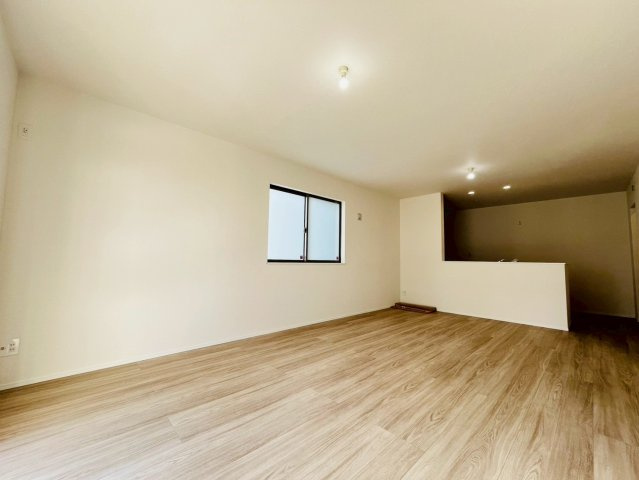 ＋＋読谷村上地－B号棟（全３棟）の洋室