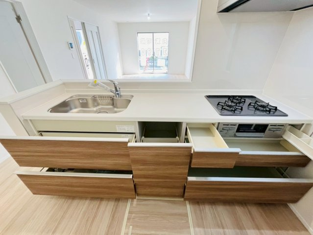 ＋＋読谷村上地－B号棟（全３棟）のキッチン