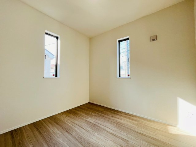 ＋＋読谷村上地－B号棟（全３棟）の洋室