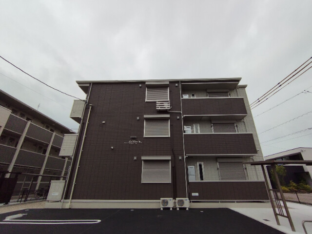 La　Felice（ラ　フェリーチェ）