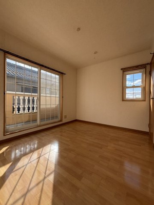 【洋室】 | ポポラーレ幸