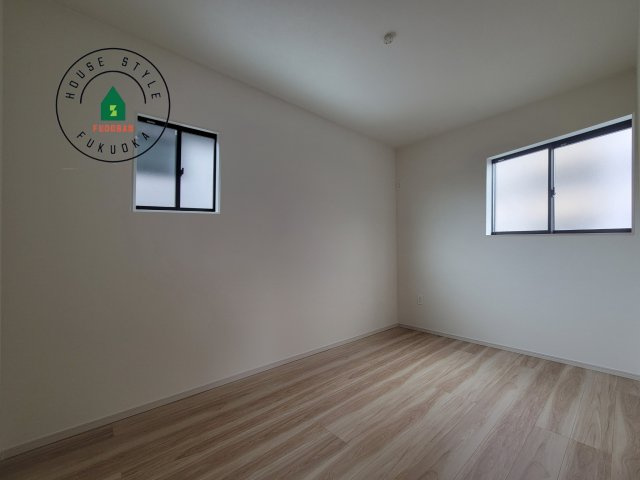 福岡市南区皿山3丁目第7-2棟（1号棟）　の内観：施工例|採光良好な洋室は全居室、複層ガラスの遮熱効果と断熱効果で、一年中快適に過ごせます。