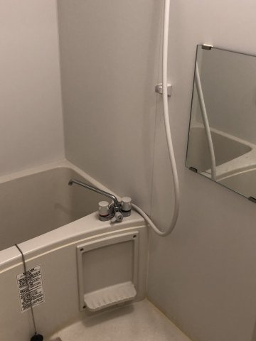 川崎市多摩区三田２丁目のアパートの浴室