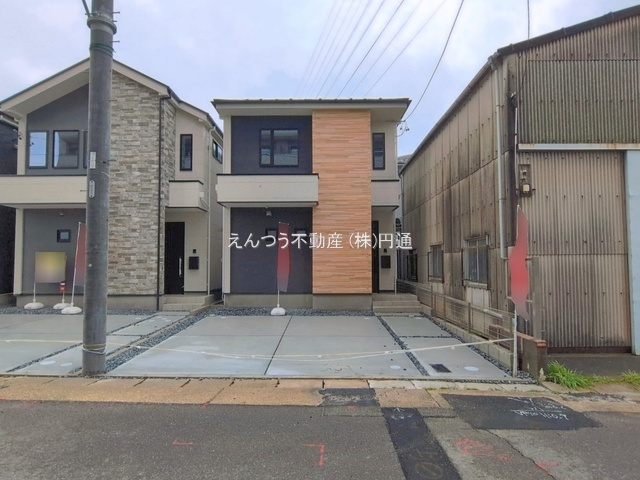 KEIAI GRACE浦里1期の前面道路含む現地写真