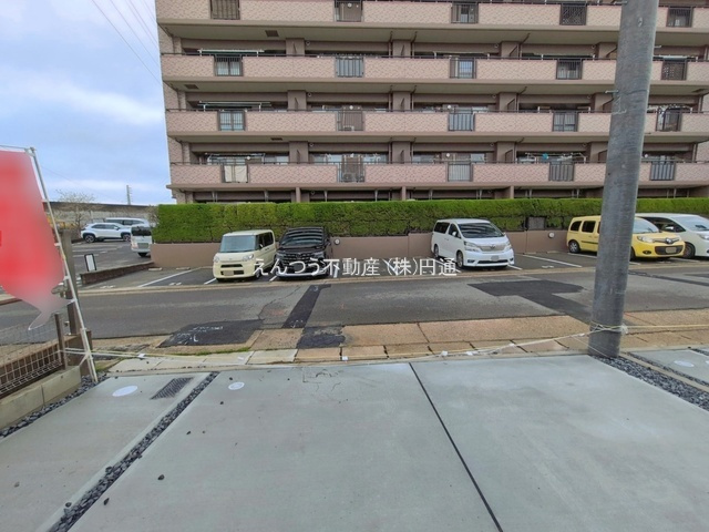 KEIAI GRACE浦里1期の駐車場