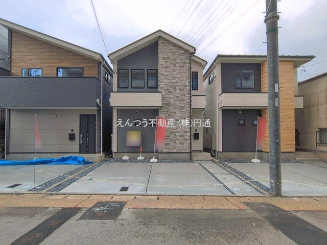KEIAI GRACE浦里1期の前面道路含む現地写真