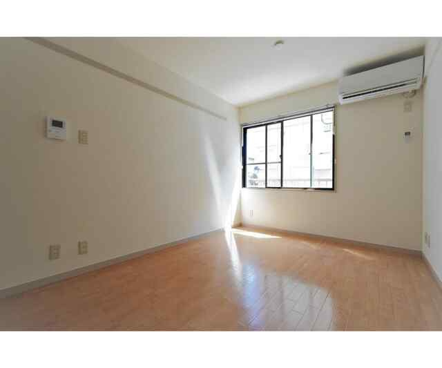 調布市国領町１丁目の賃貸マンションの居間・リビング