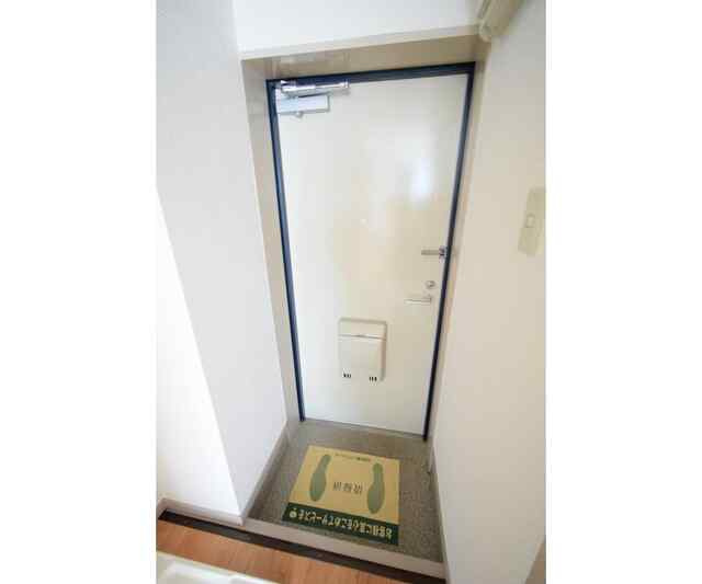 調布市国領町１丁目の賃貸マンションの玄関