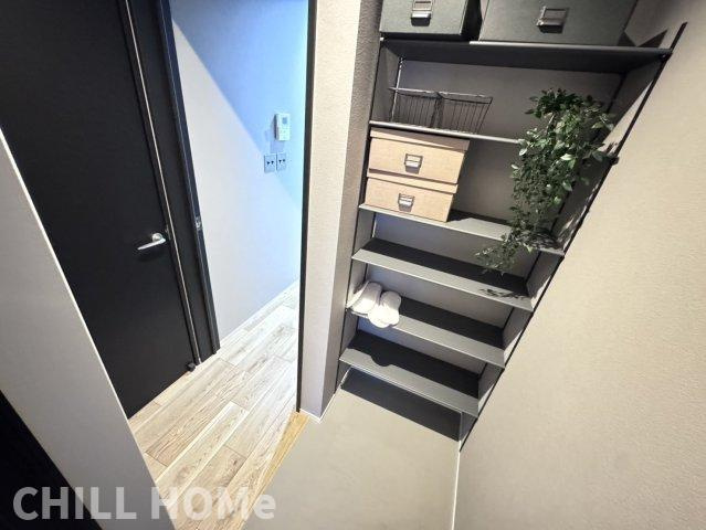 ガレージ付き１Ｒアパートの玄関|他社様掲載物件もまとめてご紹介、ご案内可能です(^^)/