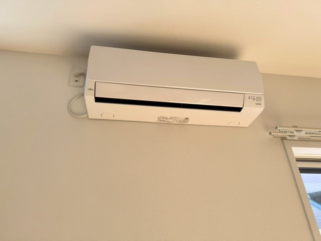 SUN COURTーサンコート－小倉北区上到津1丁目【小倉北区　新築戸建て】の設備|リビングにはエアコン設置♪【小倉北区　新築戸建て】