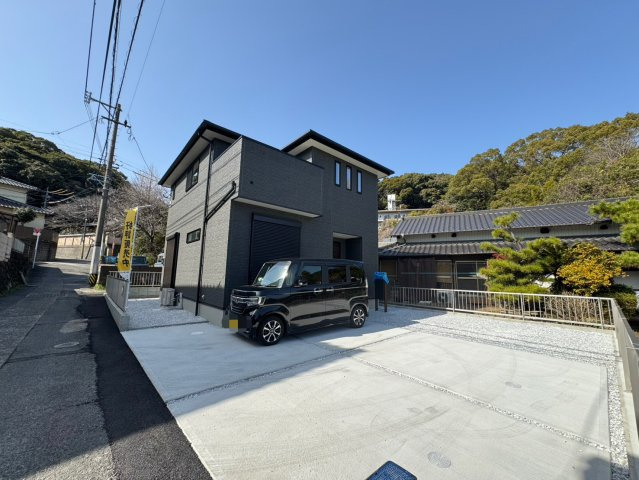 SUN COURTーサンコート－小倉北区上到津1丁目【小倉北区　新築戸建て】の駐車場|駐車スペース並列2台♪【小倉北区　新築戸建て】