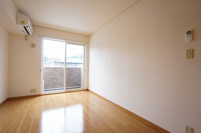 ベルサンライズＢの居間・リビング|おしゃれな内装です