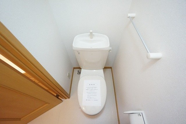 ベルサンライズＢのトイレ|落ち着いたトイレです