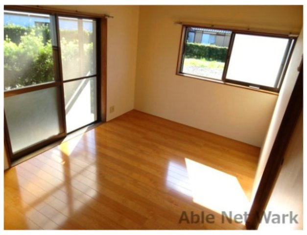 青葉住宅4の洋室