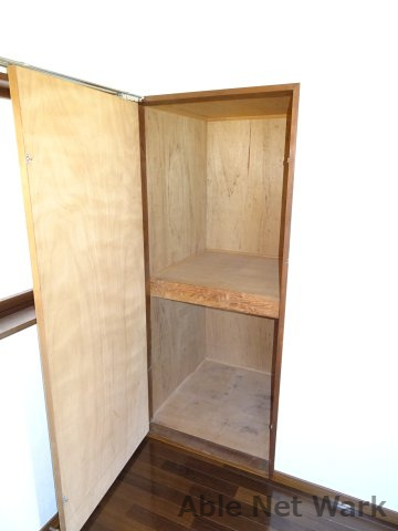 青葉住宅4の収納|ちょっとした収納スペースも充実しています