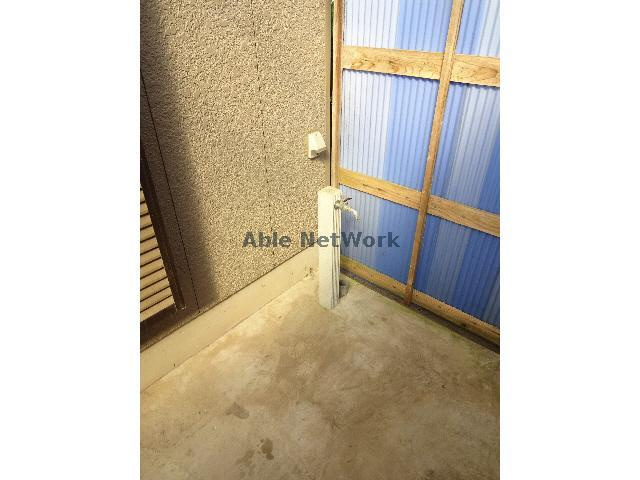 青葉住宅4のその他|室外洗濯機置き場です