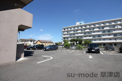 【駐車場】 | ラルーチェキタガワ | 駐車スペースもあります