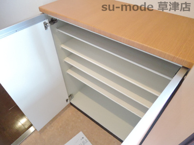 【玄関】 | ラルーチェキタガワ | 収納があります