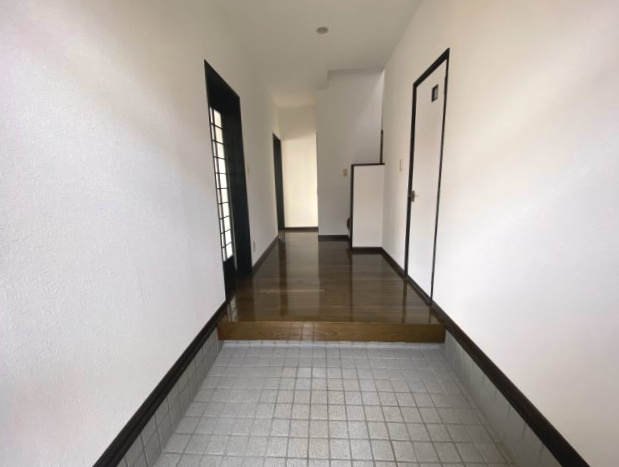 論地町3丁目戸建の玄関