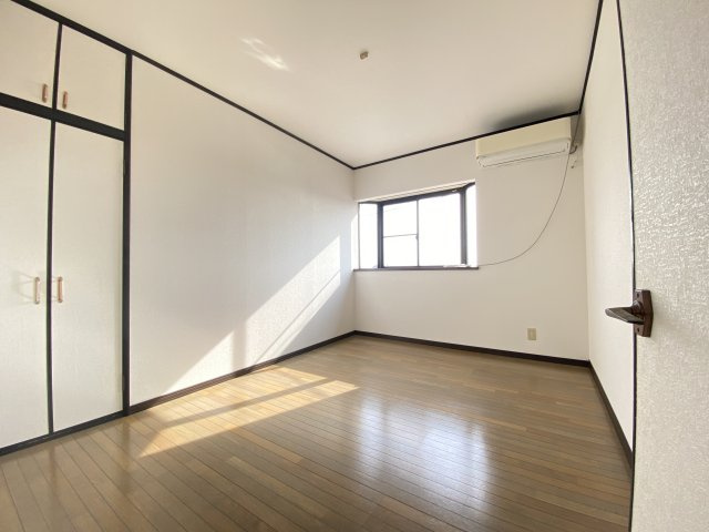 論地町3丁目戸建の子供部屋|中部屋洋室・エアコンサービス付き