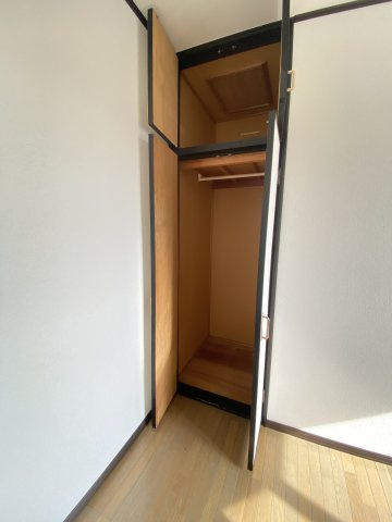 論地町3丁目戸建の収納|中部屋クローゼット収納