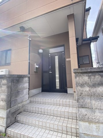 論地町3丁目戸建のエントランス