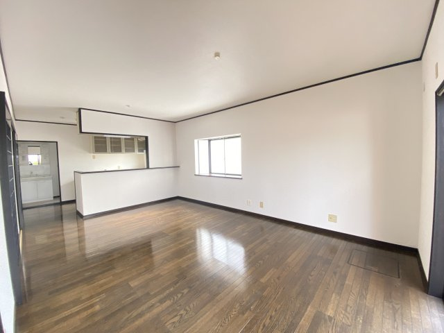 論地町3丁目戸建の居間・リビング