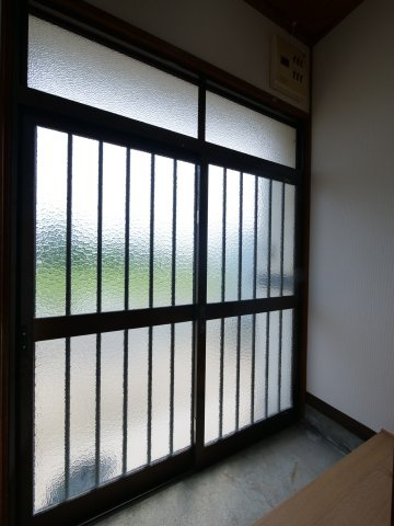 福富西槙野様貸家5号の玄関