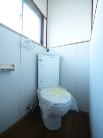 福富西槙野様貸家5号のトイレ|※写真は別の部屋のものです。