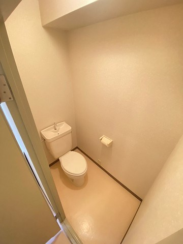 グロリオーサ甲東のトイレ