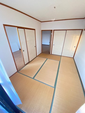 グロリオーサ甲東の和室