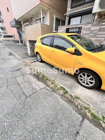 エレガンテ大濠西Ⅲの駐車場