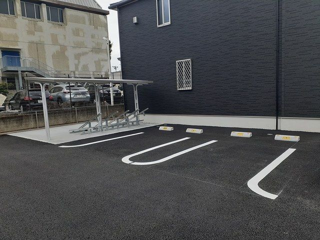 ボヌールの駐車場