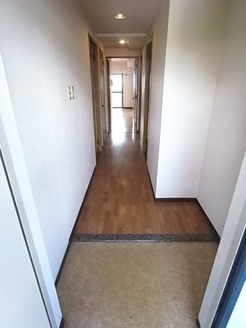 ウエストヒルズⅠの玄関