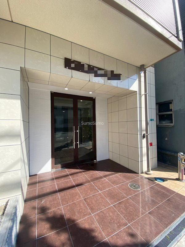 リヴィアスナンバルーチェのエントランス|エントランスです