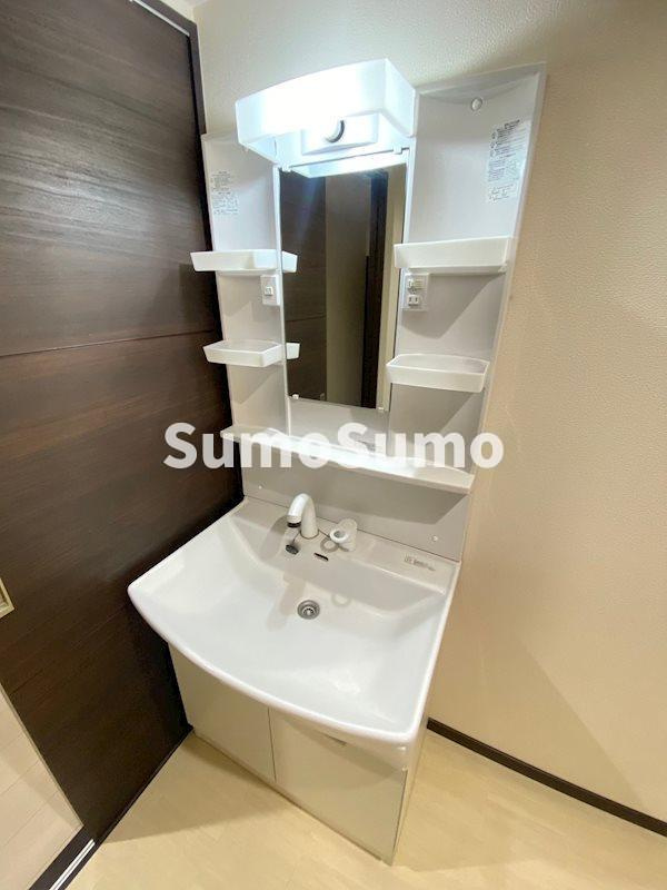 ナウヴィレッジ港の独立洗面台