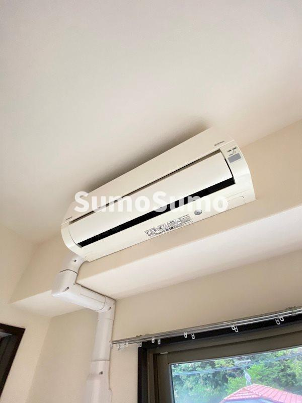 ナウヴィレッジ港の設備