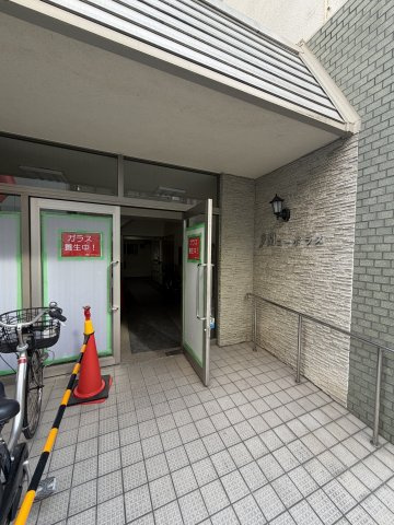 多聞コーポラスのエントランス