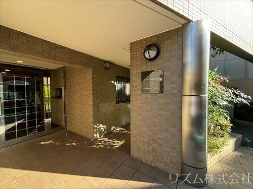 ルーブル都立大学のエントランス