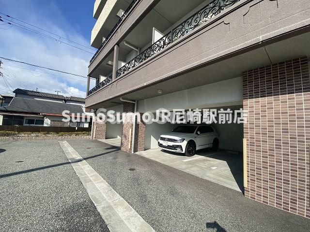 スプランディッドⅠの駐車場|駐車場があるので、車を買う予定の方も安心です