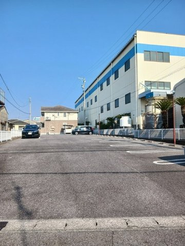 マーベラスシーダーの駐車場