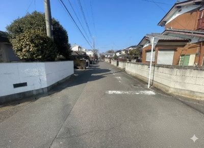 【前面道路含む現地写真】 | 真岡市高勢町5DK中古住宅